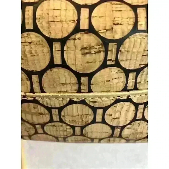 C Wonder Large Cork Tote Bag - Picture 4 of 11